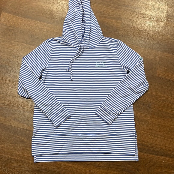 Vineyard Vines Tops - Vineyard vines hoodie